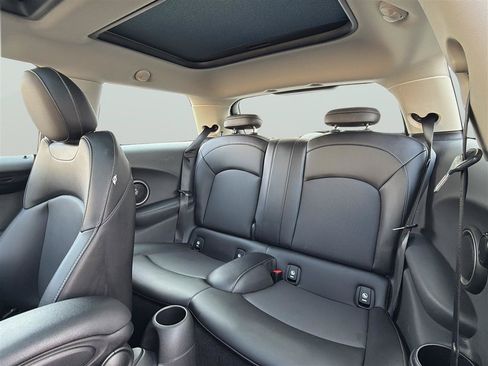 Used 2015 MINI Cooper S FWD image 19