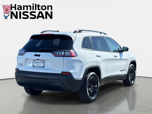 Used 2023 Jeep Cherokee Altitude Lux image 2