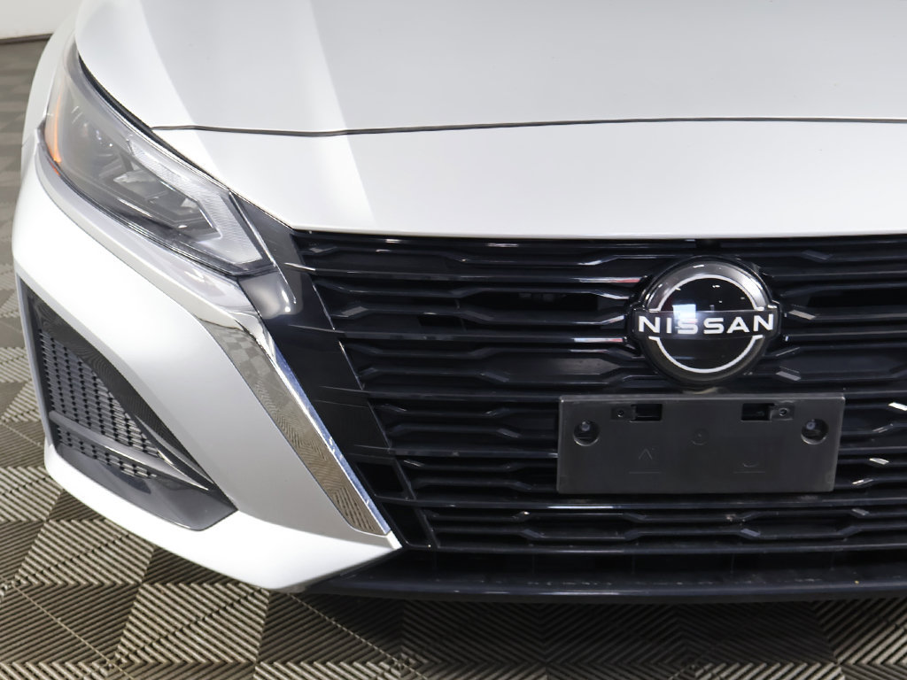 Used 2023 Nissan Altima 2.5 SL AWD/4WD image 15