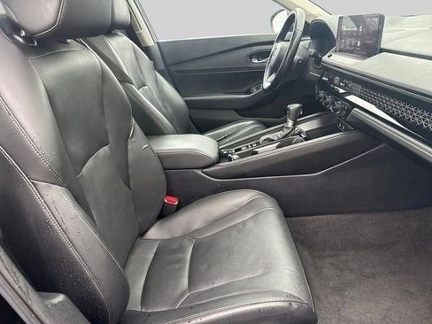 Used 2023 Honda Accord Touring image 19