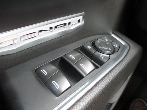 Used 2022 GMC Sierra 1500 Denali image 29