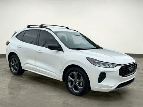 Used 2023 Ford Escape ST-Line w/ Equipment Group 301A FWD image 9