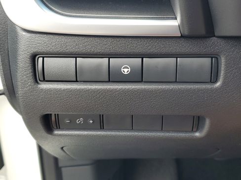 Certified 2022 Nissan Rogue SV image 23