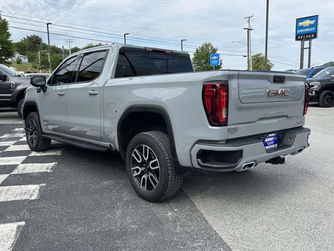 Used 2024 GMC Sierra 1500 AT4 w/ AT4 Premium Package AWD/4WD image 5