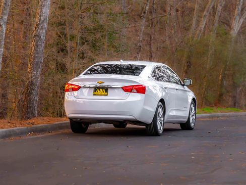 Used 2019 Chevrolet Impala LT image 48