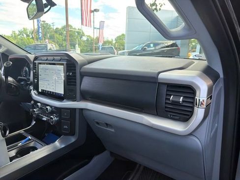 Used 2021 Ford F150 XLT w/ Equipment Group 302A High RWD image 8