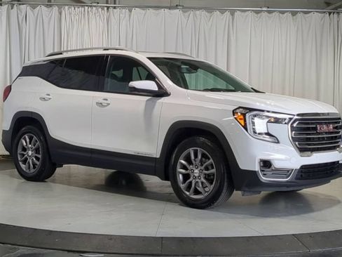 Used 2023 GMC Terrain SLT w/ Tech Package AWD/4WD image 2