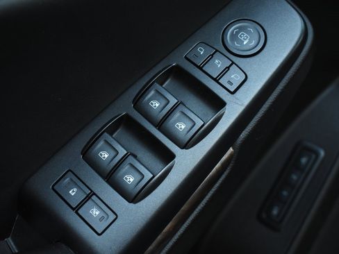 Used 2016 Chevrolet Tahoe LT w/ Luxury Package image 16