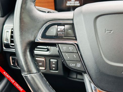 Used 2019 Lincoln Navigator Reserve AWD/4WD image 10