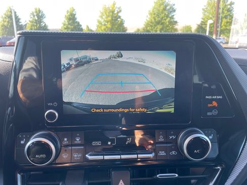 Certified 2025 Toyota Highlander XSE AWD/4WD image 9