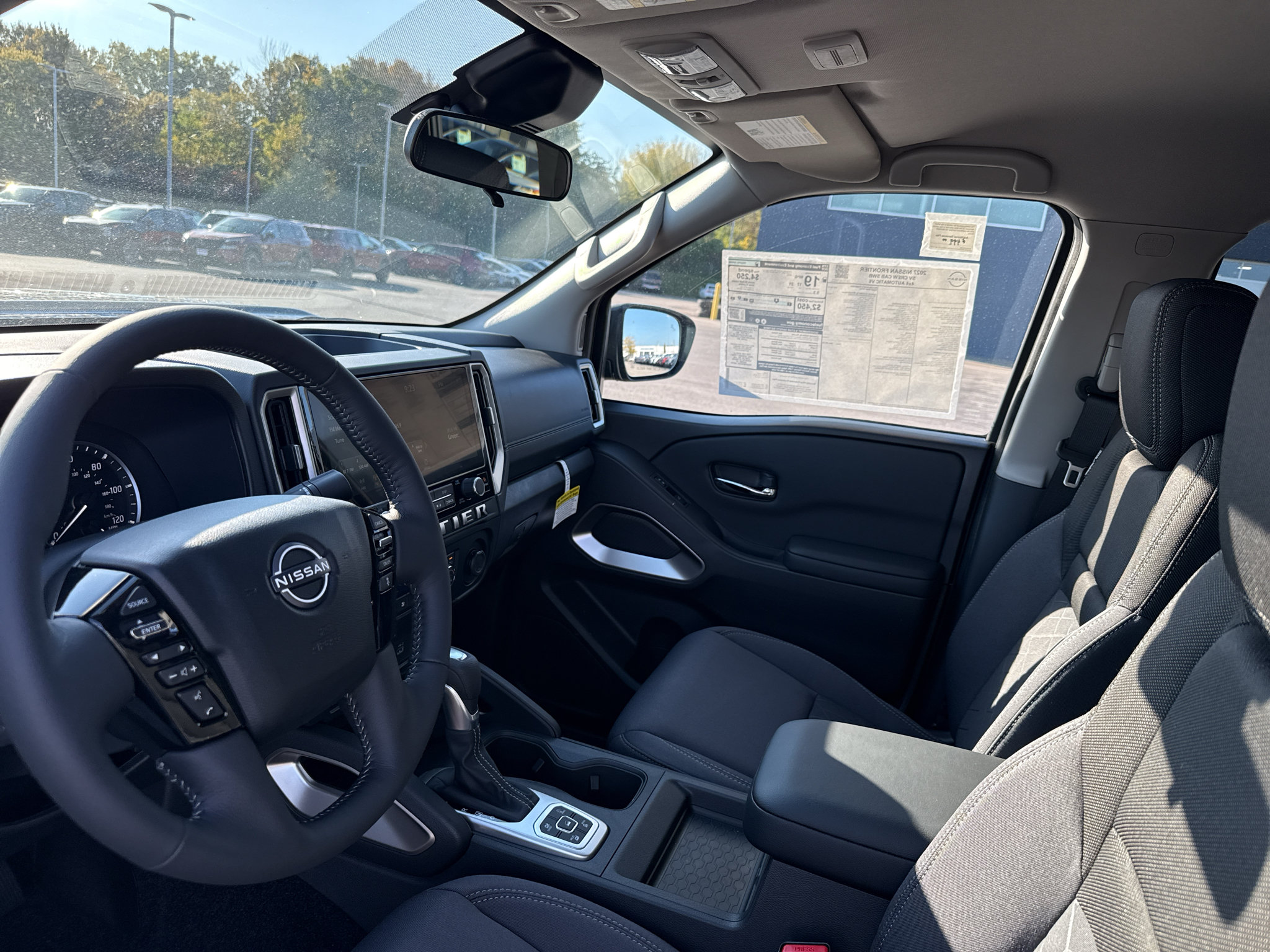 New 2027 Nissan Frontier SV w/ SV Convenience Package AWD/4WD image 10