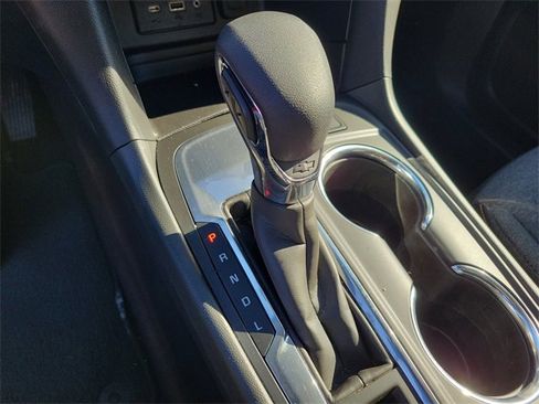 Used 2023 Chevrolet Equinox LT image 30