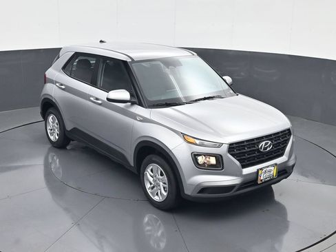 New 2026 Hyundai Venue SE FWD image 15