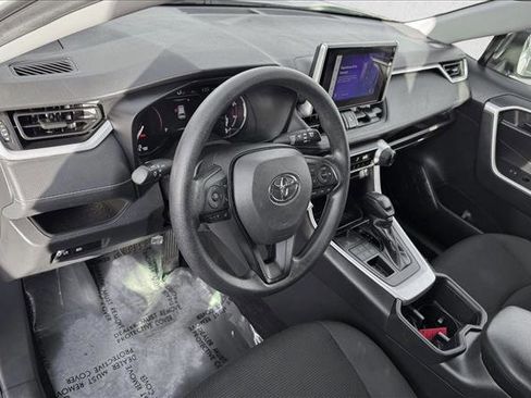 Used 2024 Toyota RAV4 LE AWD/4WD image 11