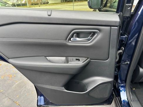New 2026 Nissan Rogue Platinum w/ Platinum Premium Package image 17