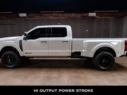 Used 2025 Ford F350 Platinum w/ Platinum Plus Package image 6