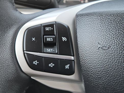 Used 2024 Ford Explorer XLT w/ Equipment Group 202A image 19