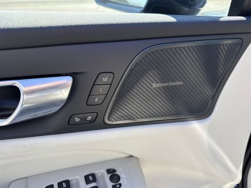 New 2026 Volvo V60 B5 Cross Country Plus w/ Protection Package Premier AWD/4WD image 12