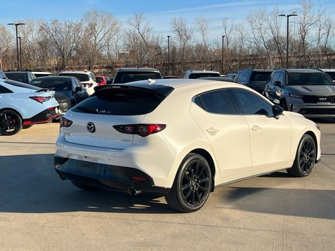 Used 2024 MAZDA MAZDA3 Hatchback w/Premium Plus Pkg image 12