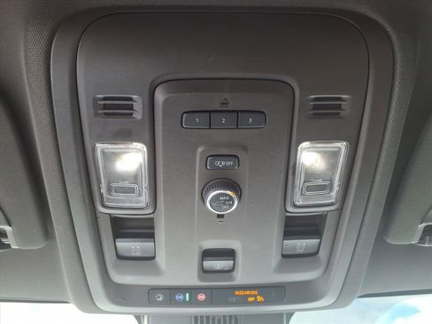 Used 2023 Chevrolet Tahoe Z71 image 17