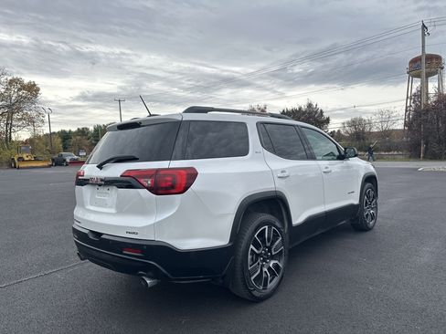 Used 2019 GMC Acadia SLT w/ Black Edition image 6