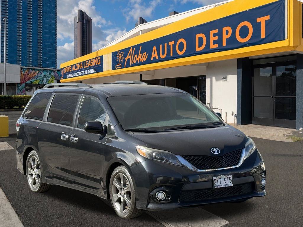 Used 2016 Toyota Sienna SE FWD image 5