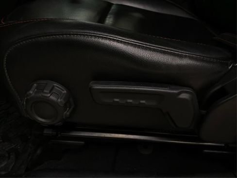 Used 2018 Jeep Wrangler Unlimited Rubicon AWD/4WD image 24