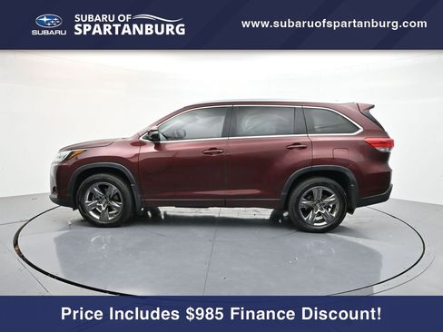 Used 2018 Toyota Highlander Limited Platinum image 4