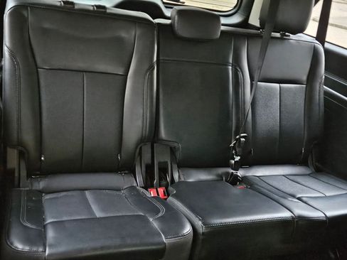 Used 2022 Ford Expedition Max XLT RWD image 18