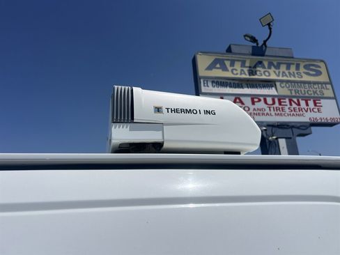 Used 2017 Chevrolet Express 3500 Extended RWD image 10