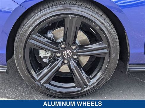 Used 2023 Honda Accord Sport image 9