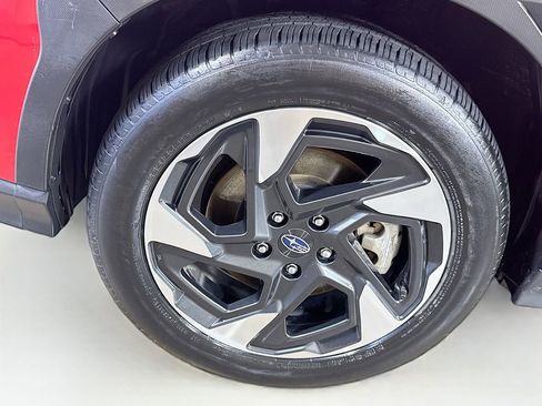 Used 2024 Subaru Crosstrek 2.5i Limited w/ Crosstrek Mirror Package AWD/4WD image 38