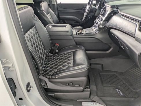 Used 2019 Chevrolet Suburban Premier w/ Premier Plus Edition image 41