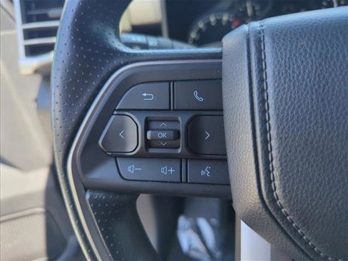 Used 2025 Toyota Tundra SR5 AWD/4WD image 12