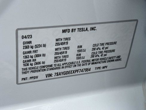 Used 2023 Tesla Model Y Long Range image 28