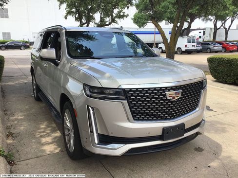 Used 2021 Cadillac Escalade ESV Premium Luxury w/ Performance Package AWD/4WD image 4