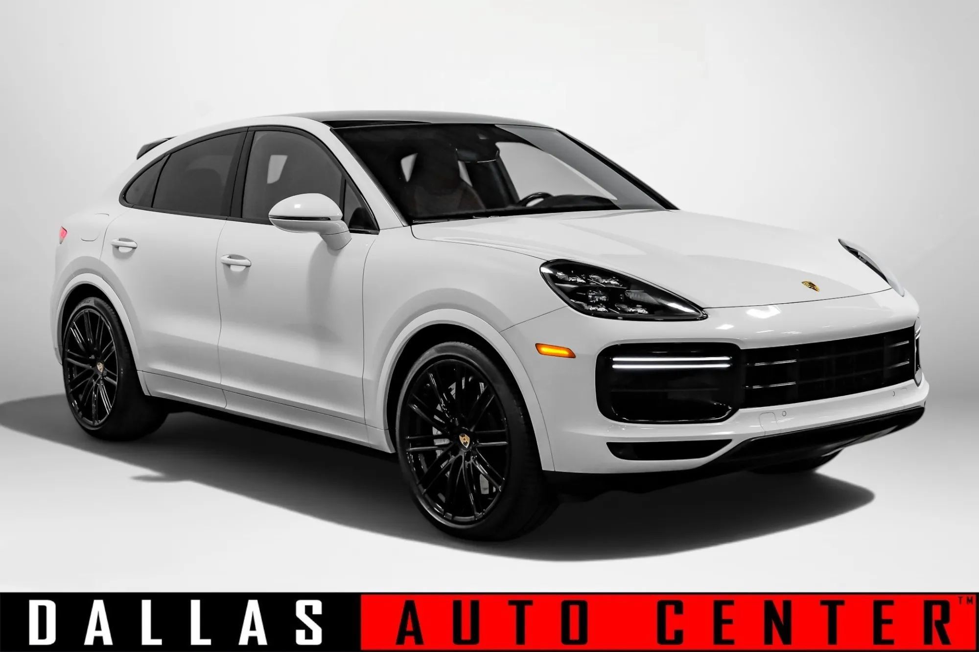 Used 2021 Porsche Cayenne Turbo AWD/4WD image 1