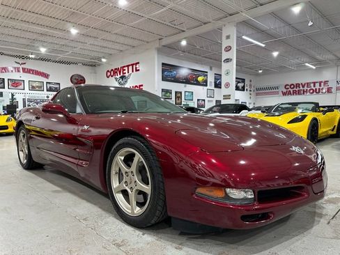 Used 2003 Chevrolet Corvette Coupe w/ Preferred Equipment Group RWD image 5