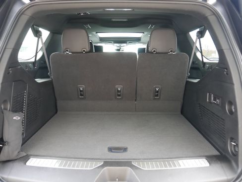 Certified 2023 Chevrolet Suburban High Country w/ Premium Package 2 AWD/4WD image 6