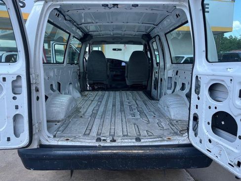 Used 2008 Ford E-150 and Econoline 150 image 11