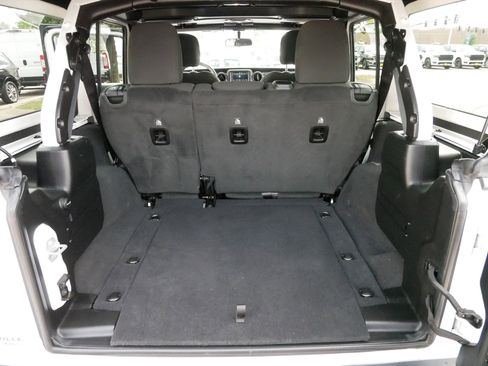 Used 2020 Jeep Wrangler Unlimited Sport image 18