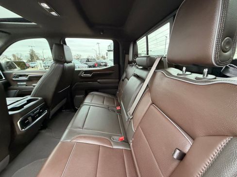 Used 2024 GMC Sierra 1500 Denali image 5