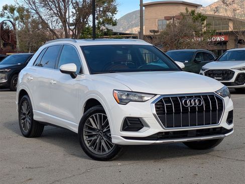 Used 2022 Audi Q3 2.0T Premium w/ Convenience Package image 33