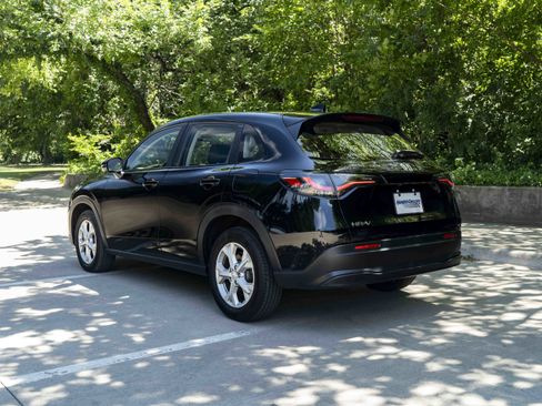 Certified 2025 Honda HR-V LX image 7