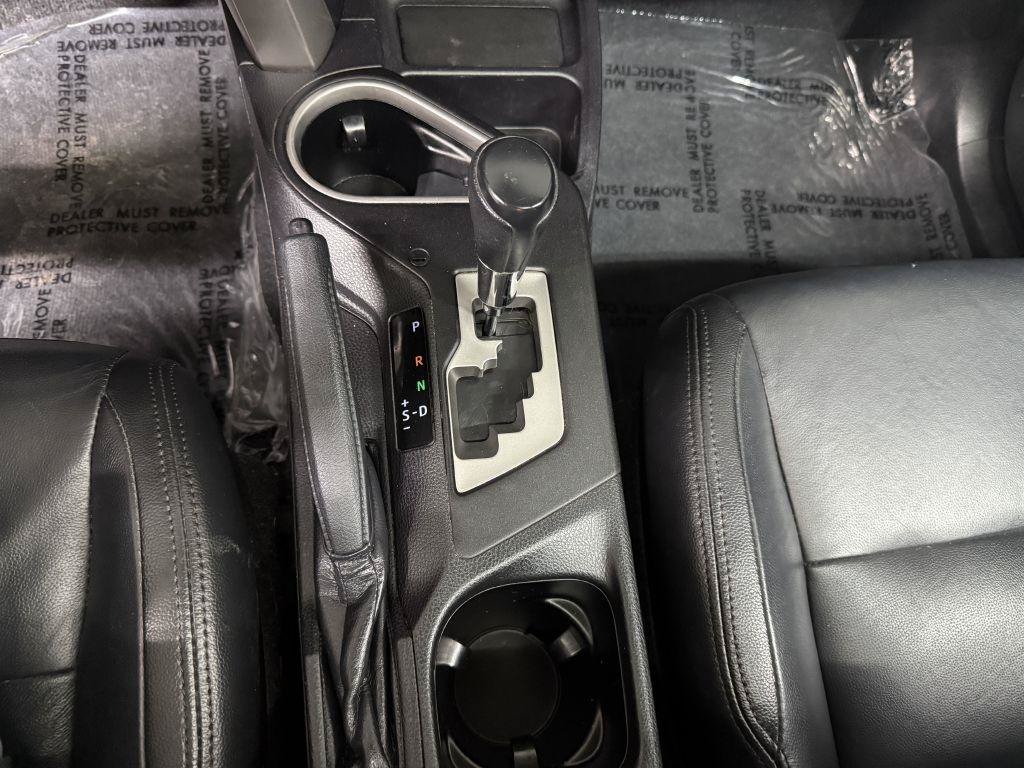 Used 2018 Toyota RAV4 XLE AWD/4WD image 18
