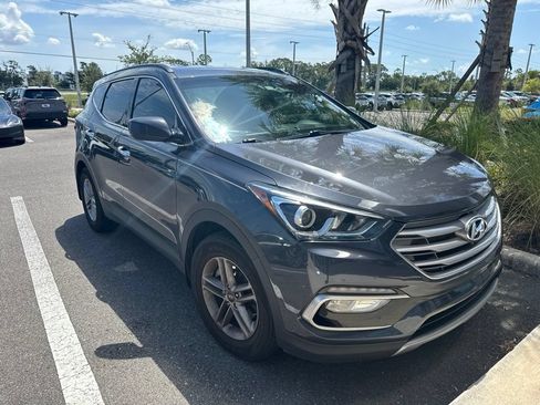 Used 2017 Hyundai Santa Fe Sport FWD image 2