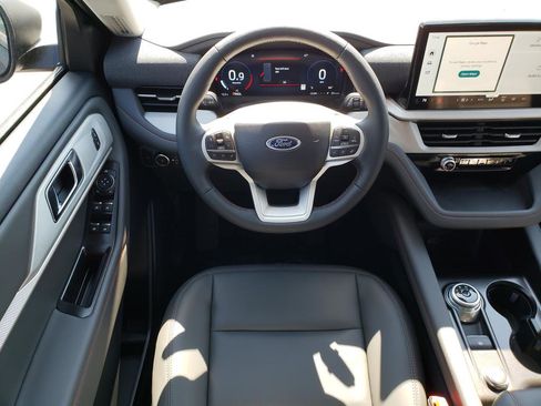 New 2026 Ford Explorer Active AWD/4WD image 9