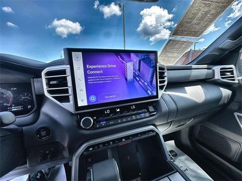 Used 2025 Toyota Tundra Platinum image 27