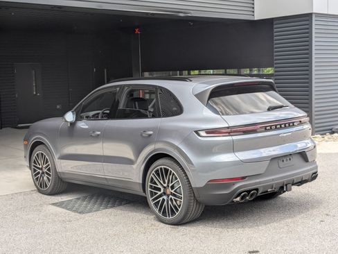 New 2026 Porsche Cayenne AWD/4WD image 3
