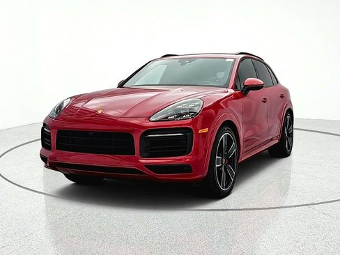 Used 2023 Porsche Cayenne GTS AWD/4WD image 2